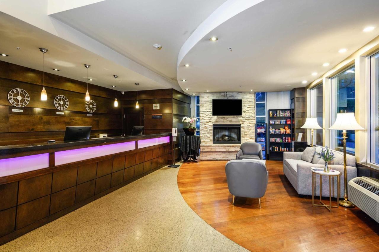 Sandman Suites Surrey - Guildford Экстерьер фото