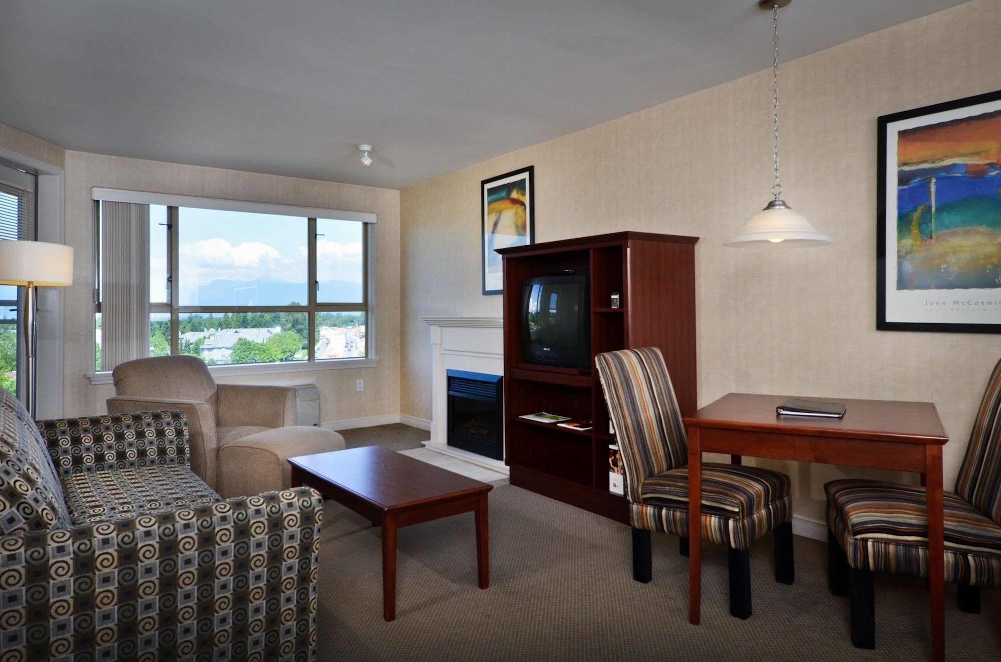 Sandman Suites Surrey - Guildford Экстерьер фото