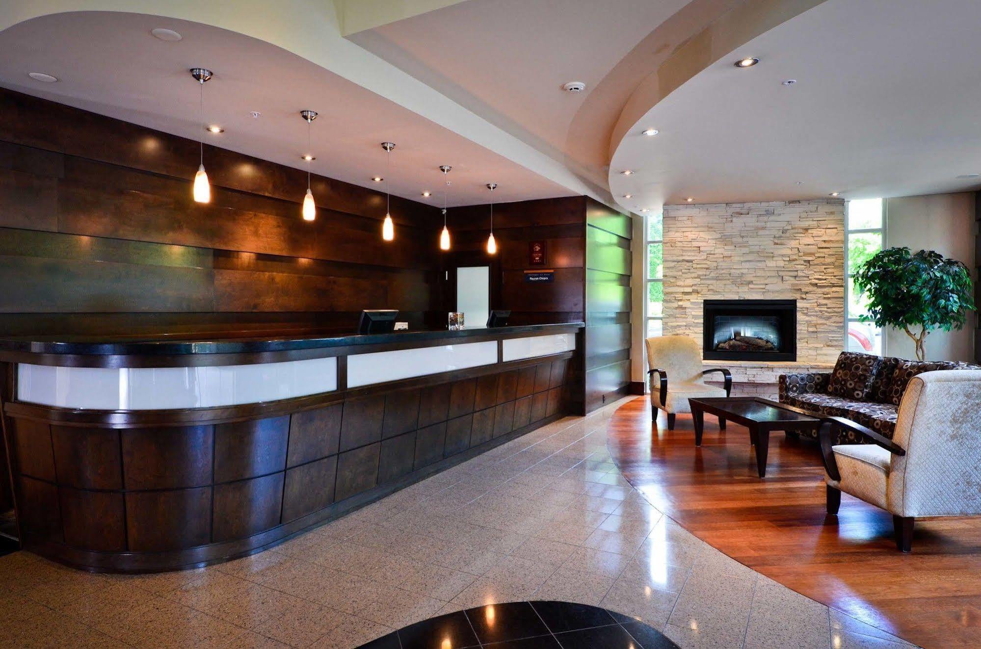 Sandman Suites Surrey - Guildford Экстерьер фото